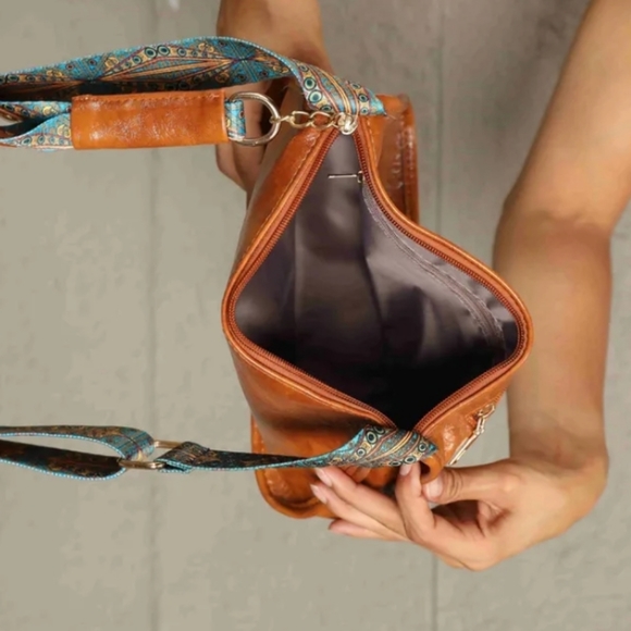 💥Boho Strap Vegan Leather Shoulder Purse - Picture 7 of 11